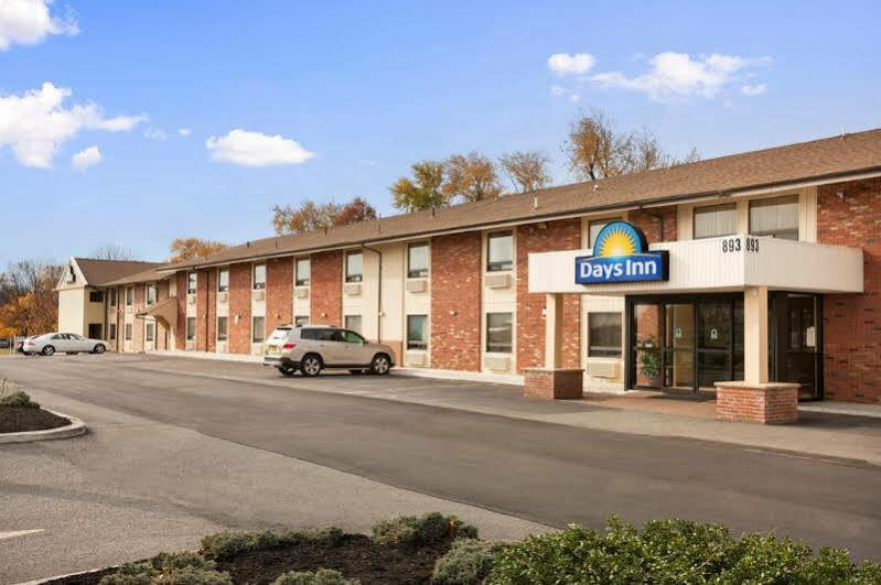 Econo Lodge Woodbridge Iselin Exterior photo